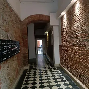 https://antica-casa-ceccardi.it-tuscanyhotel.com