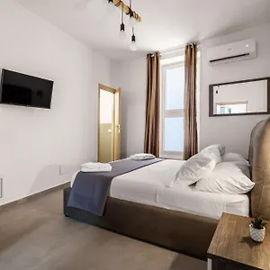 https://apt-g-e-b-central.palermohotels.org